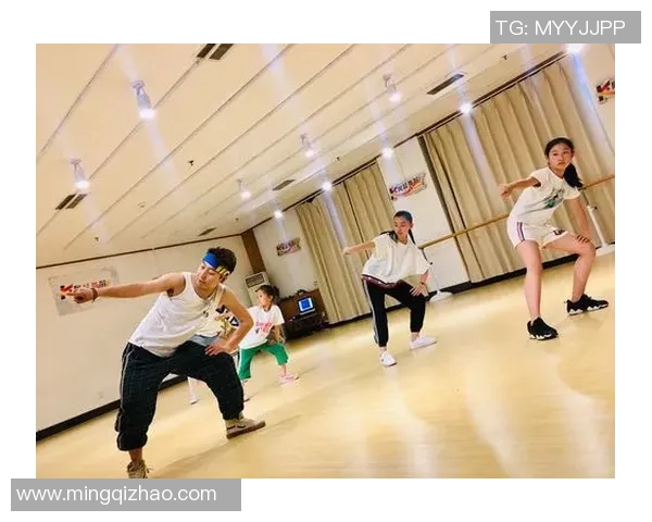 南京街舞队的文化认同与团队意识探讨：舞动城市的灵魂与激情